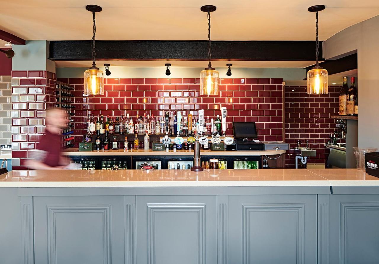 The Frampton Arms Hotel Moreton  Exterior photo