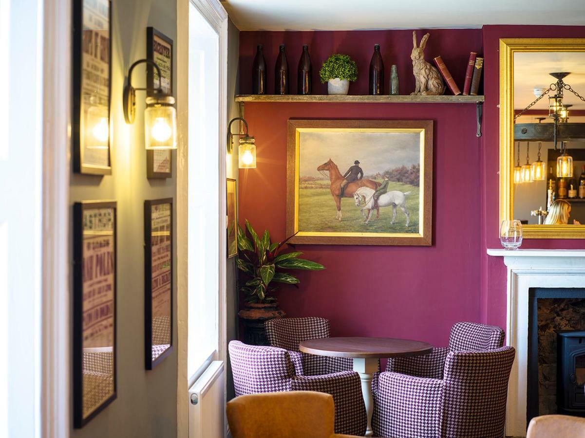 The Frampton Arms Hotel Moreton  Exterior photo