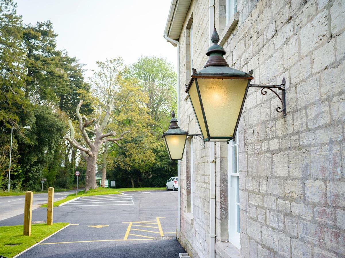 The Frampton Arms Hotel Moreton  Exterior photo