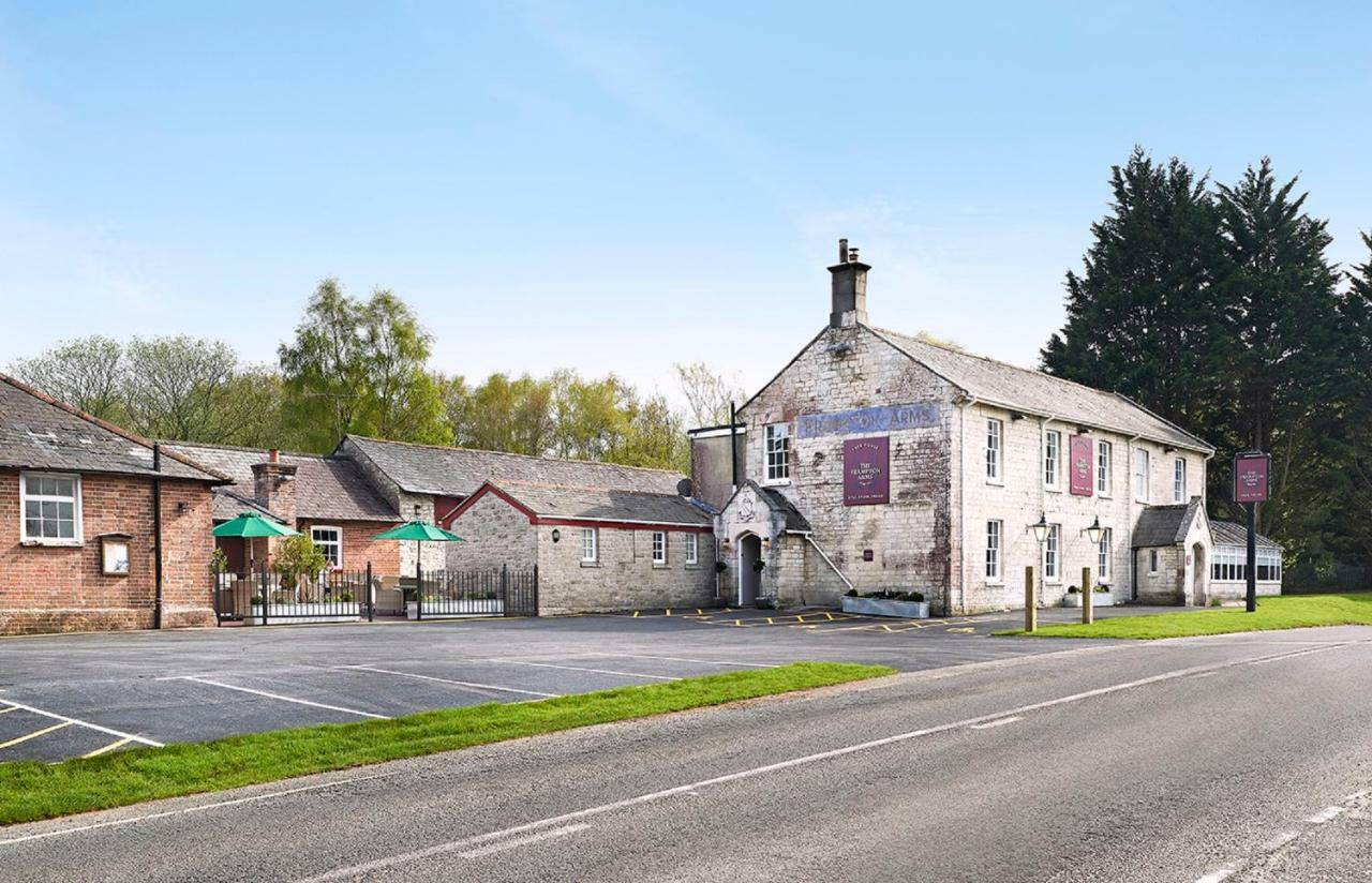 The Frampton Arms Hotel Moreton  Exterior photo